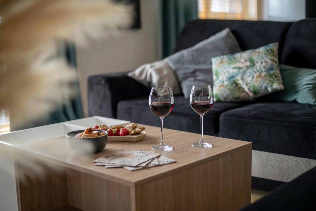 Vip Apartament Rzeszów Buitenkant foto